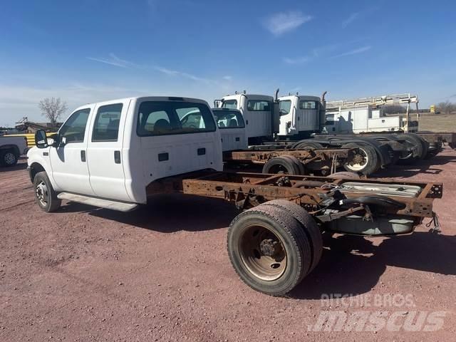 Ford F-450 Vezetőfülke és belső tartozékok