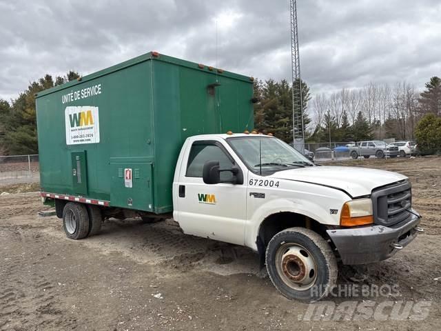 Ford F-450 Kis teherszállító/Platós kocsi