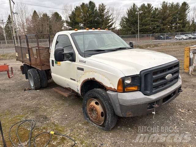Ford F-450 Platós / Ponyvás teherautók