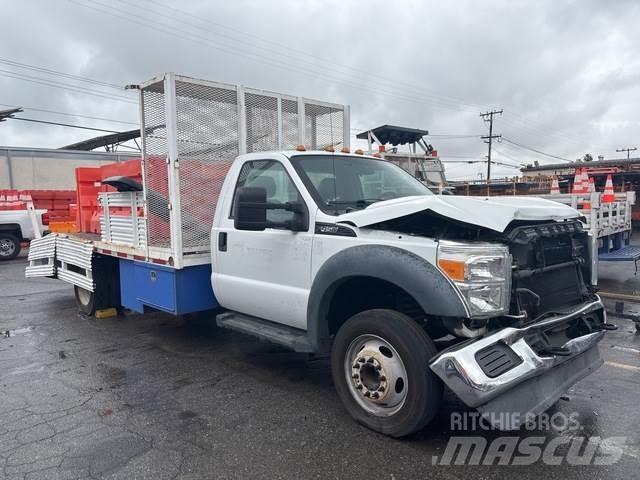 Ford F-450 Platós / Ponyvás teherautók