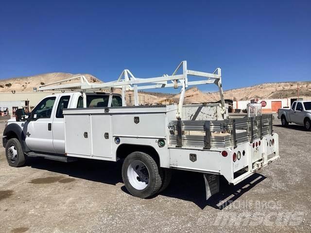 Ford F-450 Kis teherszállító/Platós kocsi