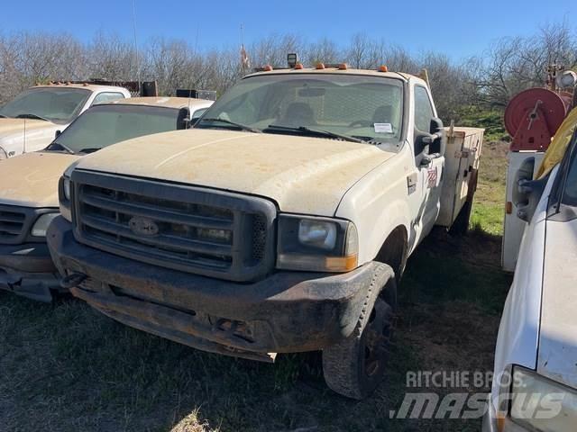 Ford F-450 Kis teherszállító/Platós kocsi