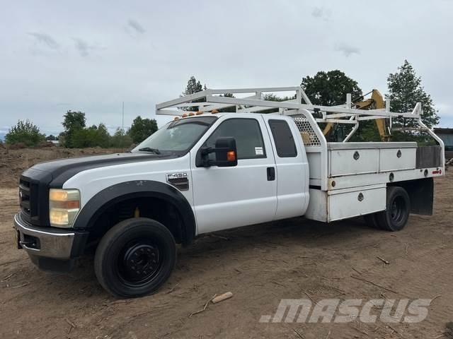 Ford F-450 Kis teherszállító/Platós kocsi