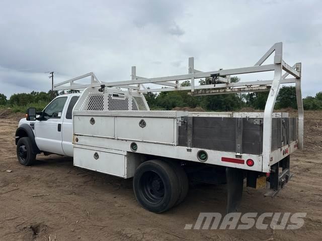 Ford F-450 Kis teherszállító/Platós kocsi