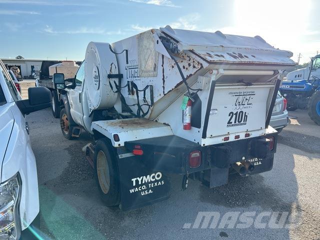 Ford F-450 Utcaseprő teherautók