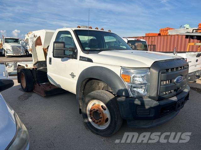 Ford F-450 Utcaseprő teherautók