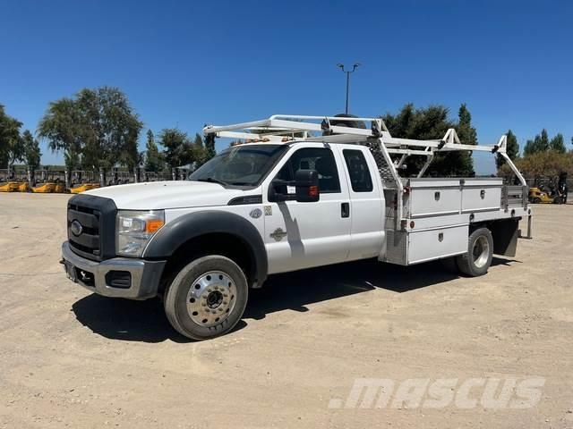 Ford F-450 Platós / Ponyvás teherautók
