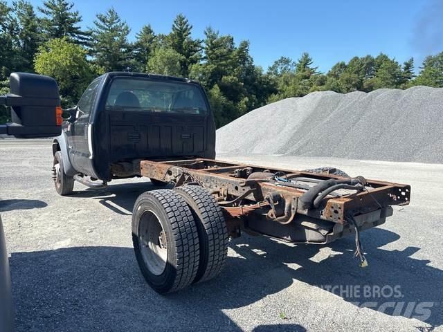 Ford F-450 Vezetőfülke és belső tartozékok