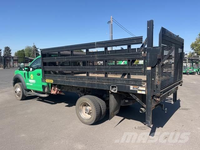 Ford F-450 Platós / Ponyvás teherautók