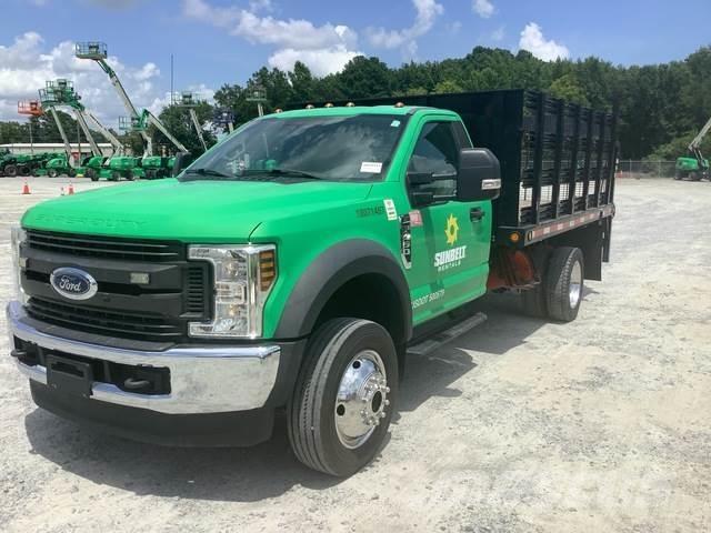 Ford F-450 Platós / Ponyvás teherautók
