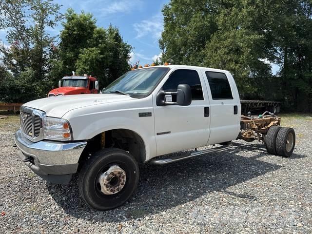 Ford F-450 Vezetőfülke és belső tartozékok