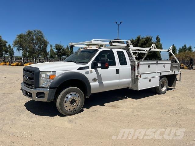 Ford F-450 Platós / Ponyvás teherautók