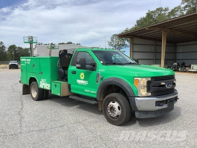 Ford F-450 Közúti karbantartó haszongépek