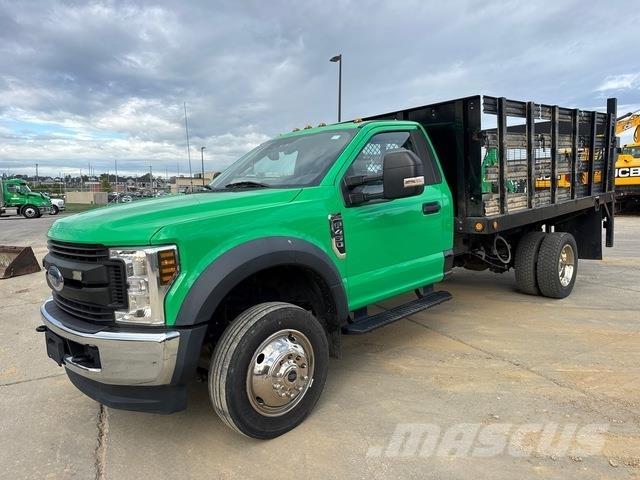 Ford F-450 Platós / Ponyvás teherautók