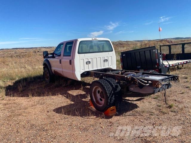 Ford F-450 Vezetőfülke és belső tartozékok