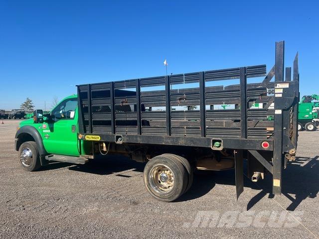 Ford F-450 Platós / Ponyvás teherautók