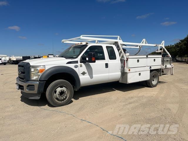 Ford F-450 Platós / Ponyvás teherautók