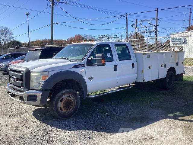 Ford F-450 Kis teherszállító/Platós kocsi