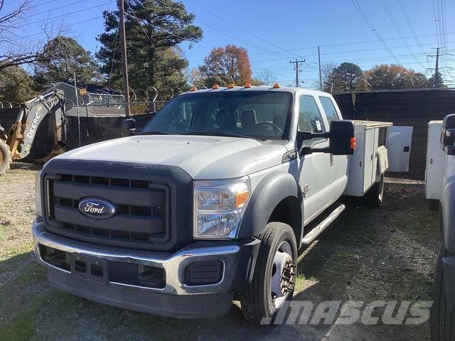 Ford F-450 Kis teherszállító/Platós kocsi