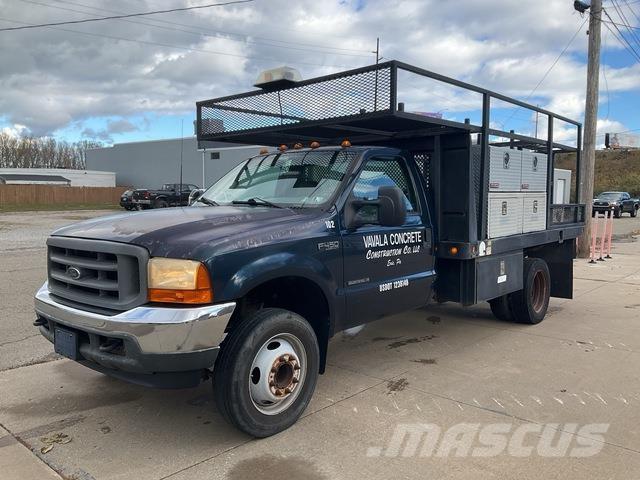 Ford F-450 Platós / Ponyvás teherautók