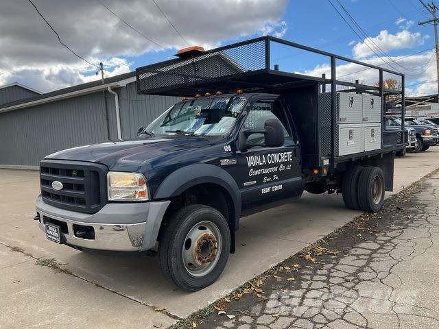 Ford F-450 Platós / Ponyvás teherautók