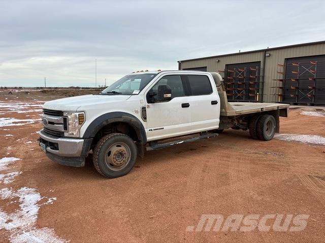Ford F-450 Platós / Ponyvás teherautók