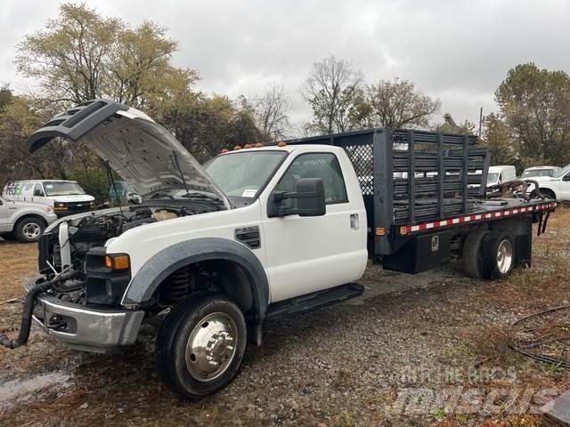 Ford F-550 Platós / Ponyvás teherautók