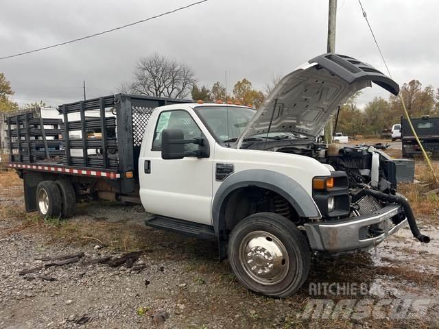 Ford F-550 Platós / Ponyvás teherautók