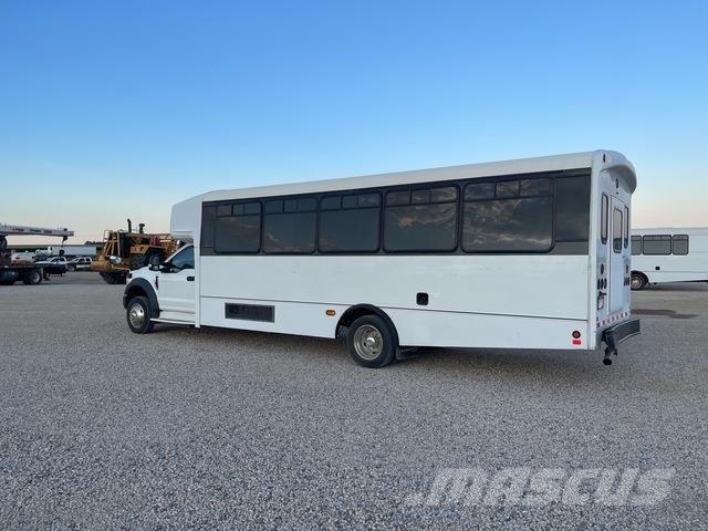 Ford F-550 Kistehergépjárművek