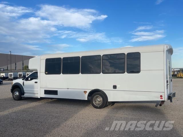 Ford F-550 Kistehergépjárművek