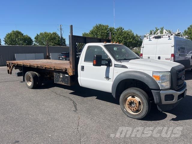 Ford F-550 Platós / Ponyvás teherautók