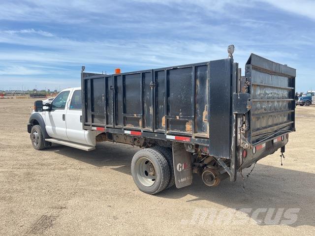 Ford F-550 Platós / Ponyvás teherautók