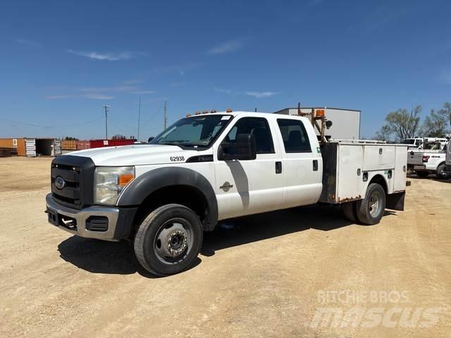 Ford F-550 Kis teherszállító/Platós kocsi