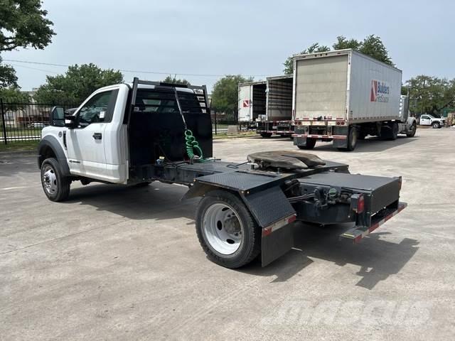 Ford F-550 Csuklósdömperek