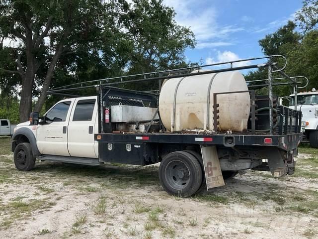 Ford F-550 Platós / Ponyvás teherautók
