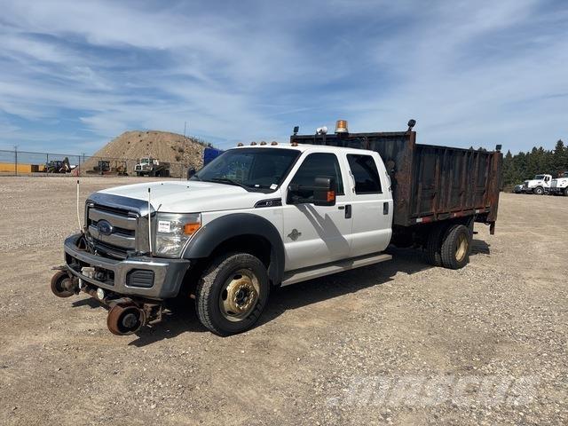 Ford F-550 Platós / Ponyvás teherautók