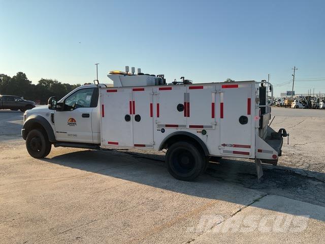 Ford F-550 Közúti karbantartó haszongépek