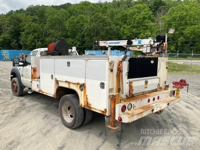 Ford F-550 Közúti karbantartó haszongépek
