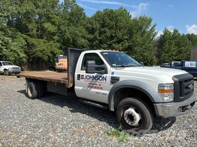 Ford F-550 Platós / Ponyvás teherautók