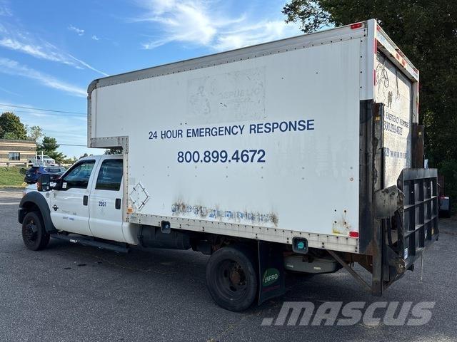 Ford F-550 Dobozos teherautók