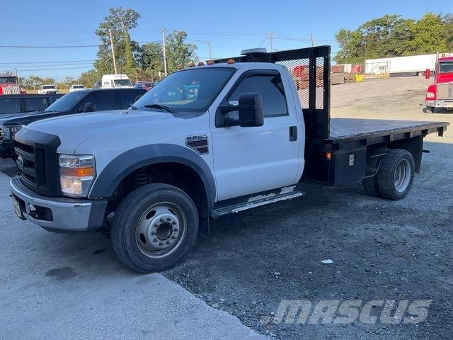 Ford F-550 Platós / Ponyvás teherautók