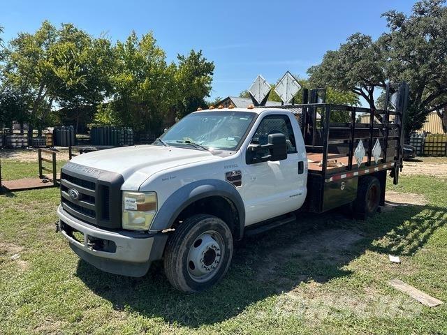 Ford F-550 Platós / Ponyvás teherautók