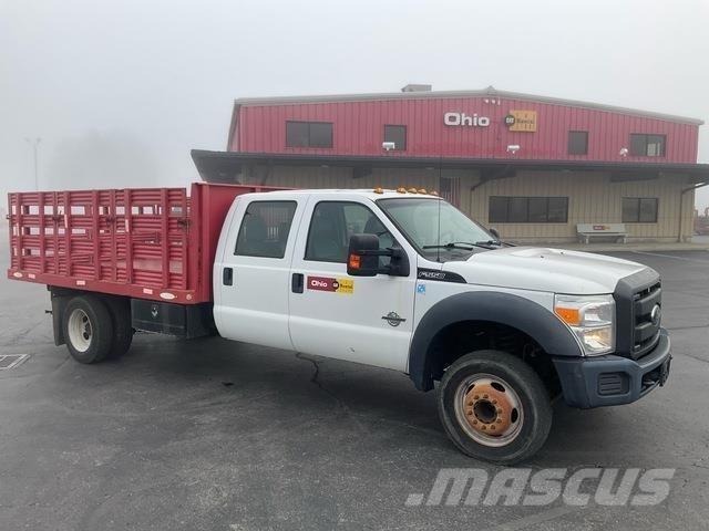 Ford F-550 Platós / Ponyvás teherautók