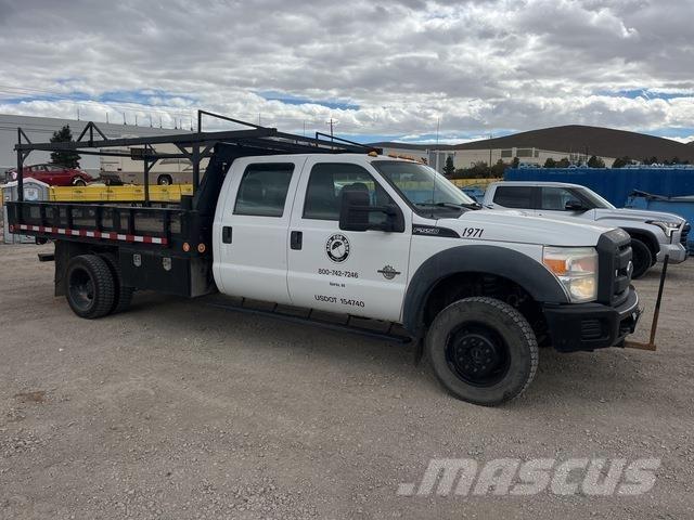 Ford F-550 Platós / Ponyvás teherautók