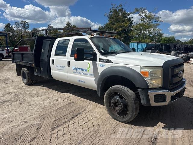 Ford F-550 Platós / Ponyvás teherautók