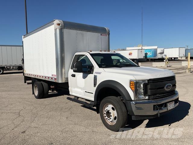 Ford F-550 Dobozos teherautók