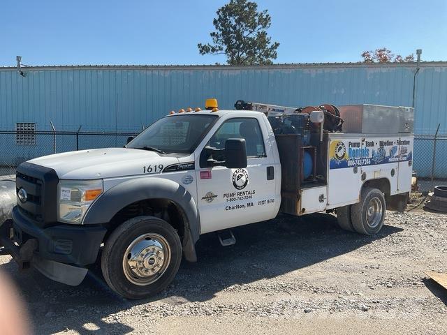 Ford F-550 Kis teherszállító/Platós kocsi