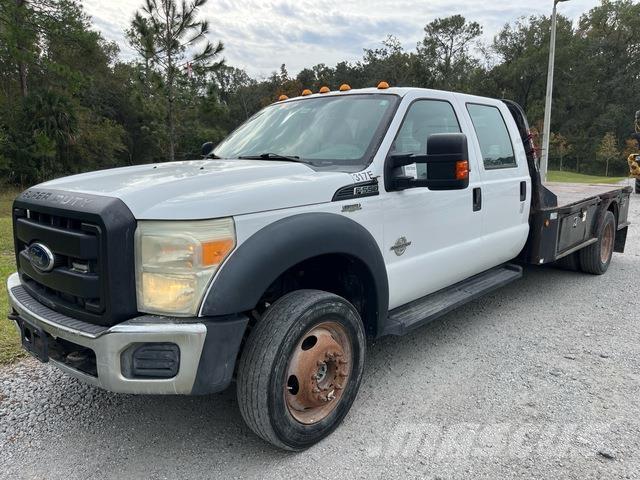 Ford F-550 Platós / Ponyvás teherautók
