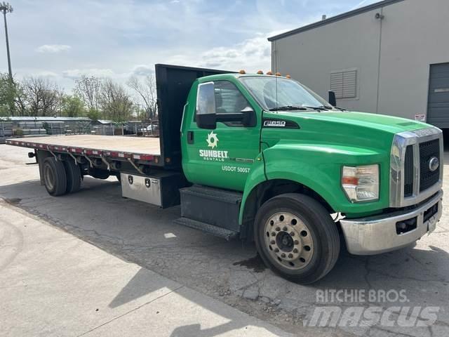 Ford F-650 Platós / Ponyvás teherautók