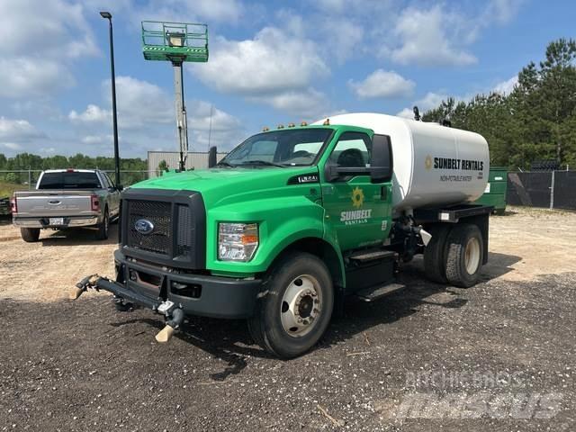 Ford F-650 Vízszállító teherautók